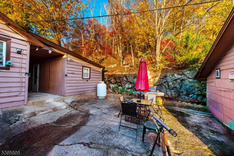 LAKE HOPATCONG PROSPECT POI - Land