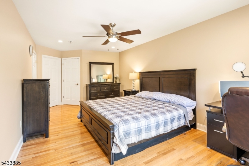 Mazdabrook Commons - Residential