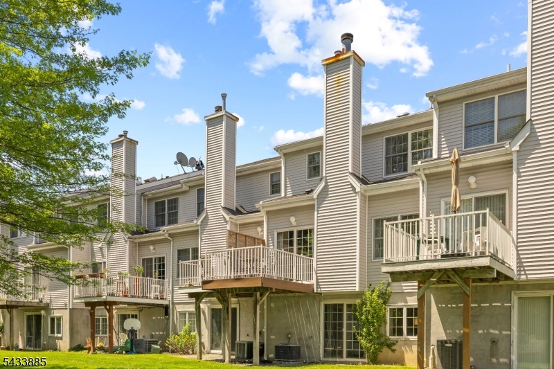 Mazdabrook Commons - Residential