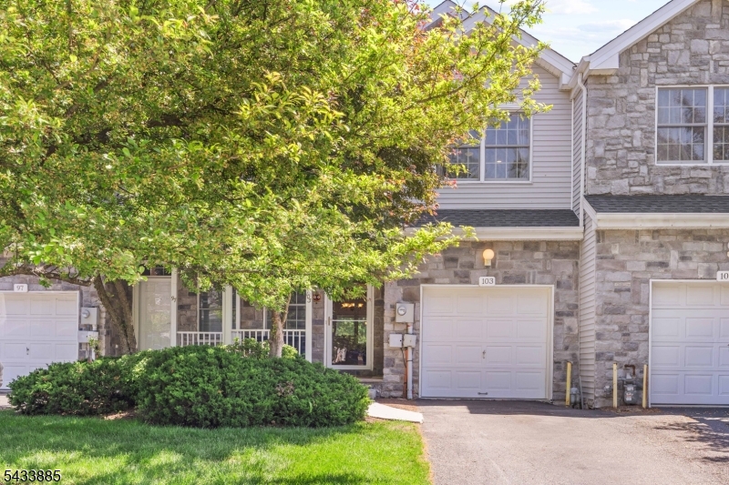 Mazdabrook Commons - Residential