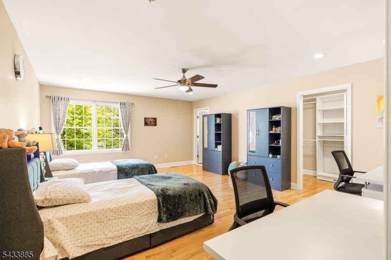 Mazdabrook Commons - Residential