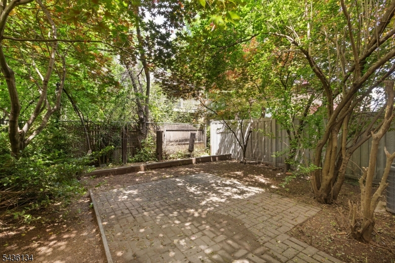 Condo - Residential