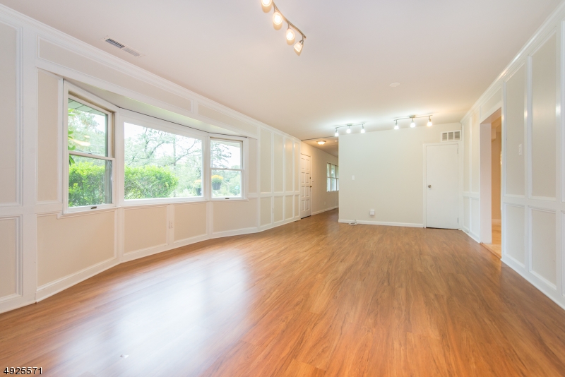 KENDALL PARK - Residential