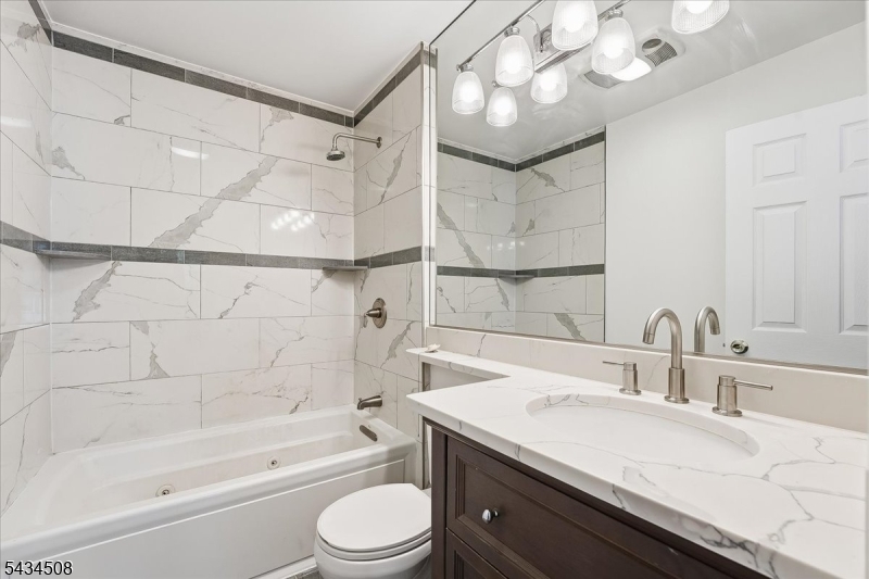 Deer Run Golf and Tennis - Residential