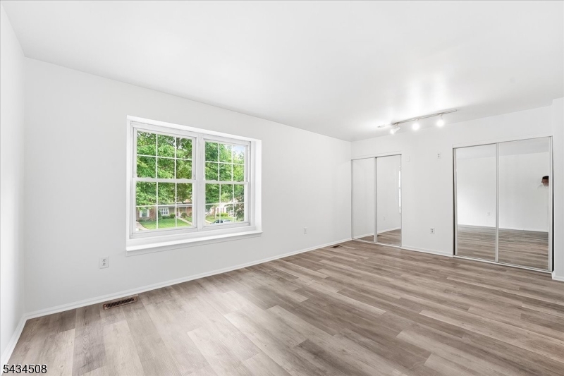 Deer Run Golf and Tennis - Residential