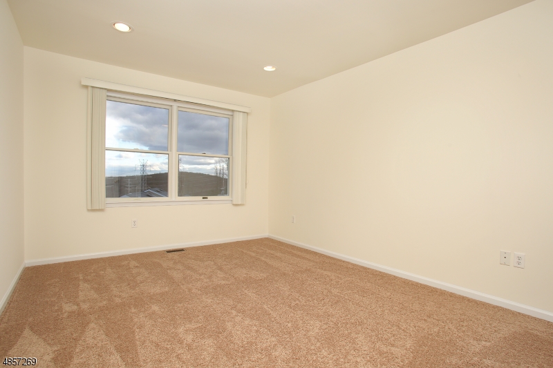 Glenmont Commons - Residential