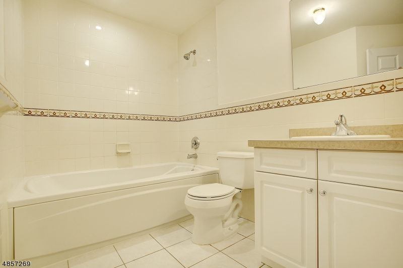 Glenmont Commons - Residential