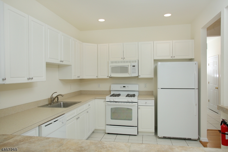 Glenmont Commons - Residential