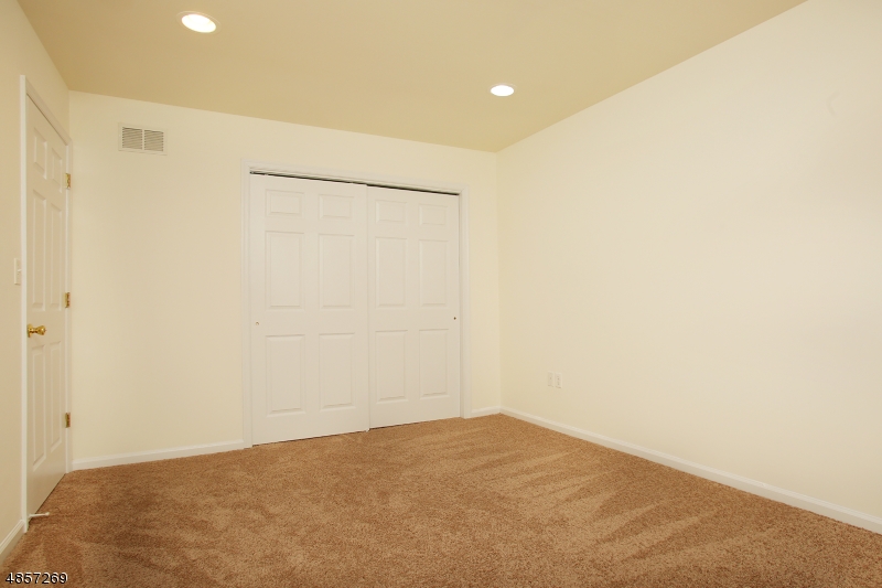 Glenmont Commons - Residential