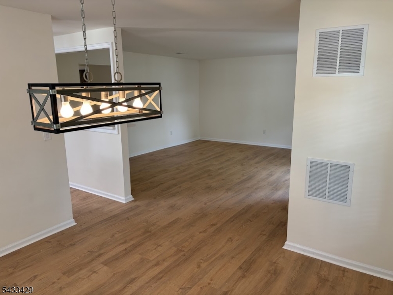 Hunters Crossing - Residential Lease