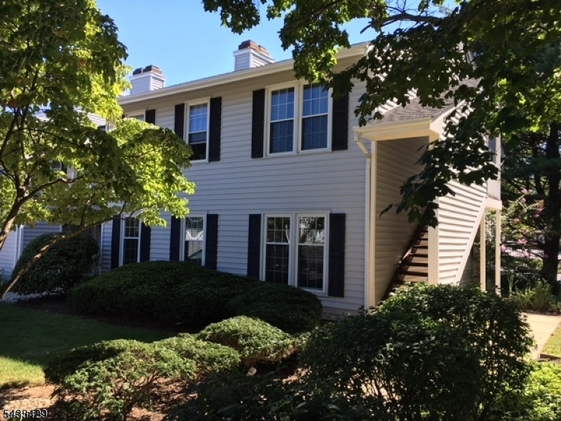 Hunters Crossing - Residential Lease