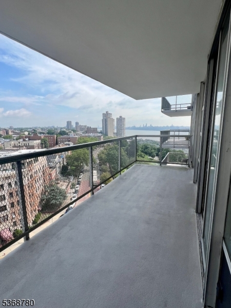 Tower West - Residential