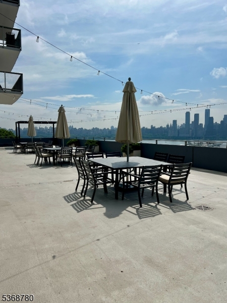 Tower West - Residential