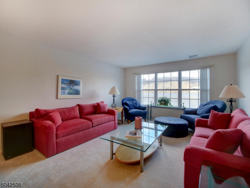 WILLOW WALK - Residential