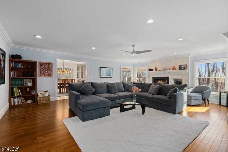 Washington Coner - Residential