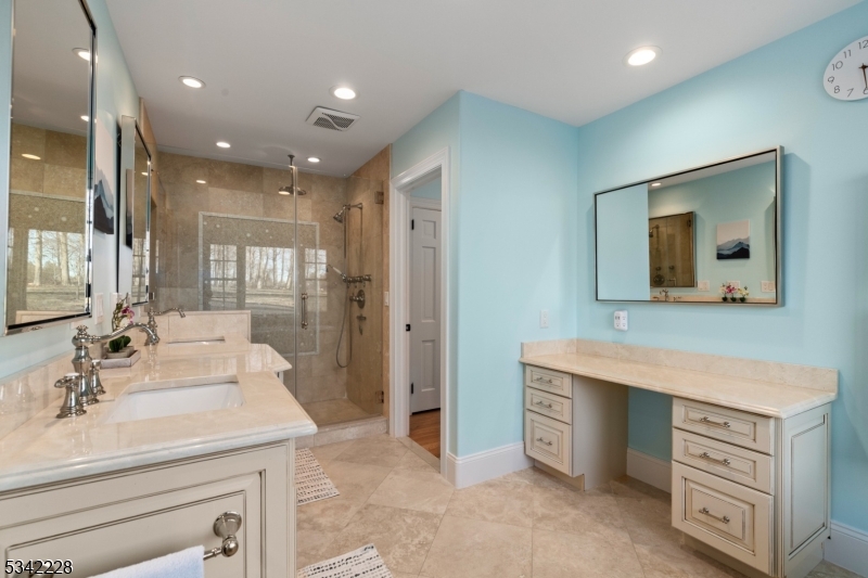 Washington Coner - Residential