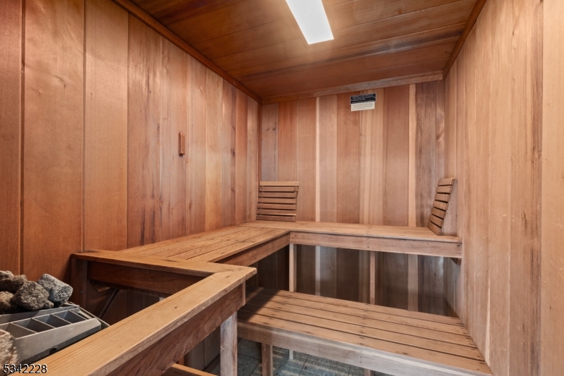 Washington Coner - Residential