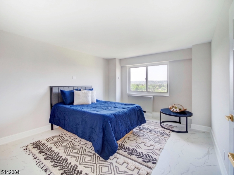 Harrison Park Towers - Residential