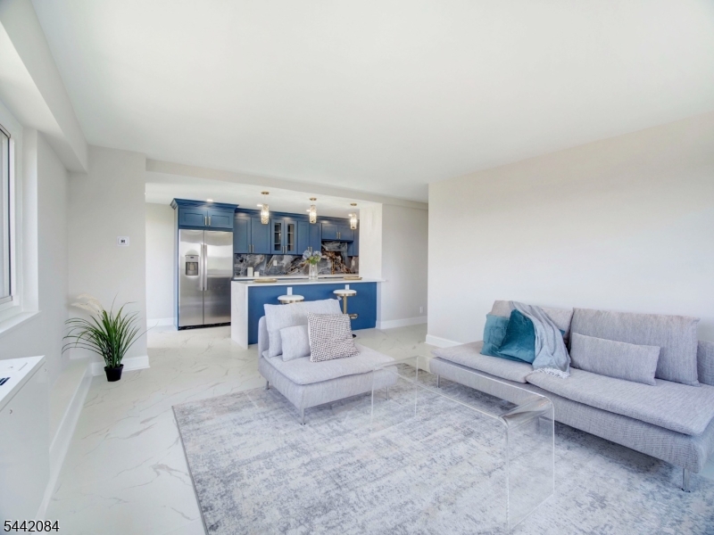 Harrison Park Towers - Residential