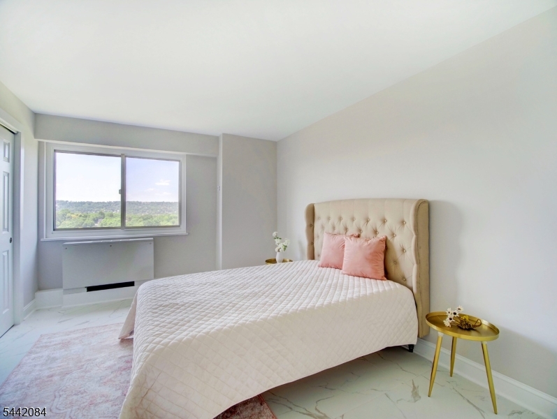 Harrison Park Towers - Residential