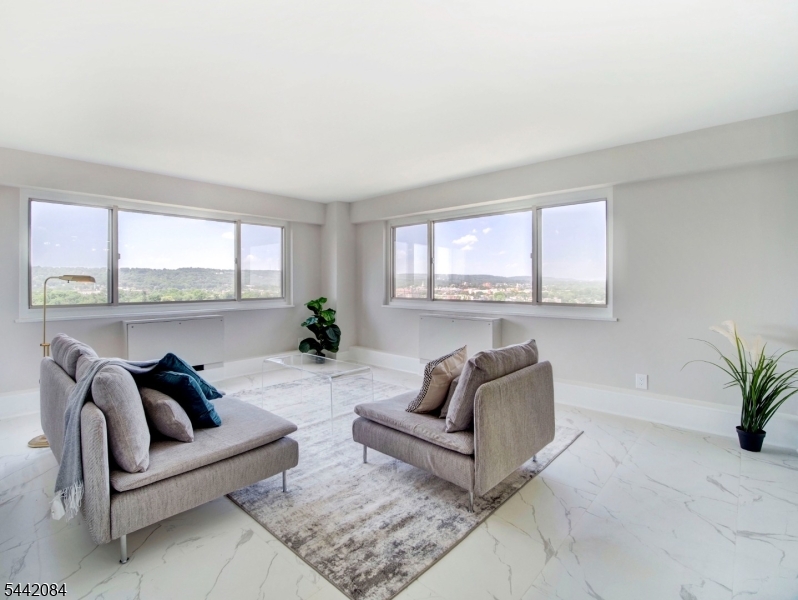 Harrison Park Towers - Residential