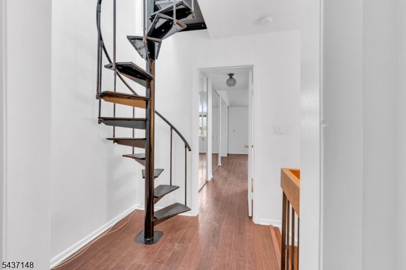 Essex Green Villas - Residential