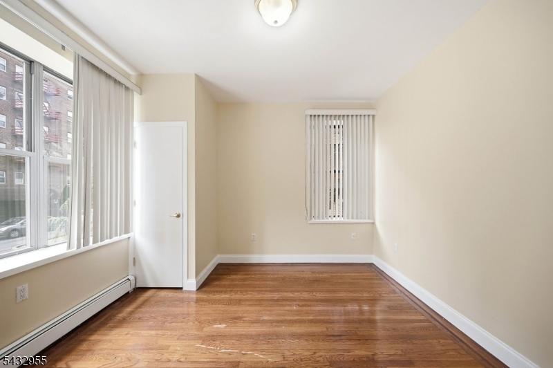 Parc West Condominium Assoc - Residential