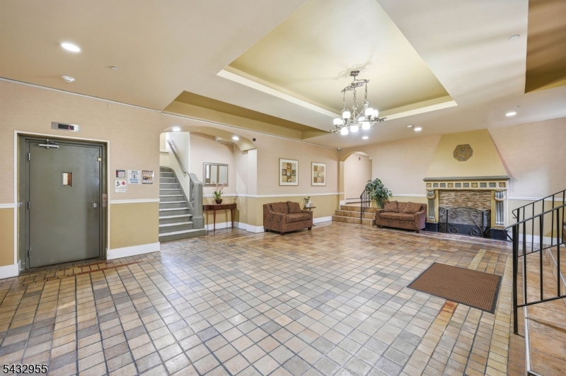 Parc West Condominium Assoc - Residential