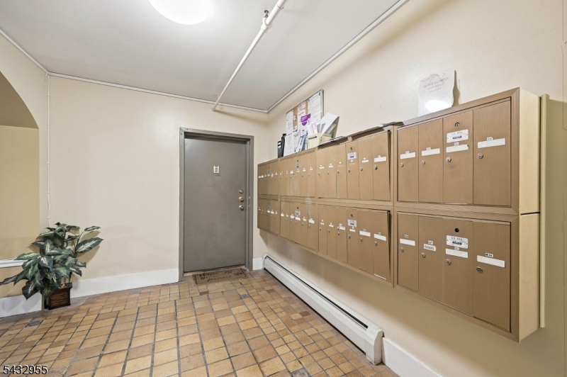 Parc West Condominium Assoc - Residential