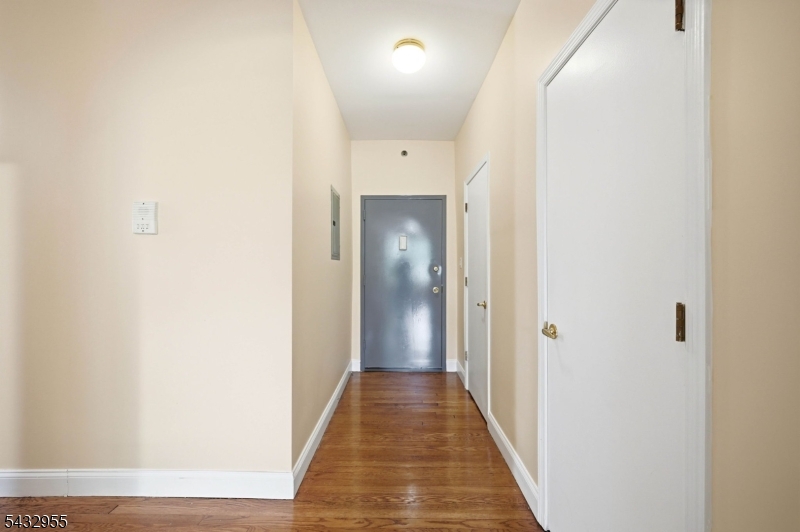 Parc West Condominium Assoc - Residential