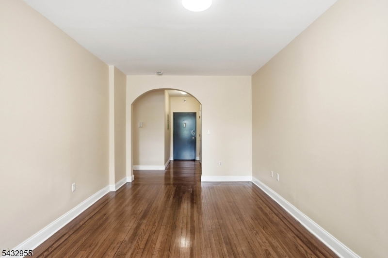 Parc West Condominium Assoc - Residential