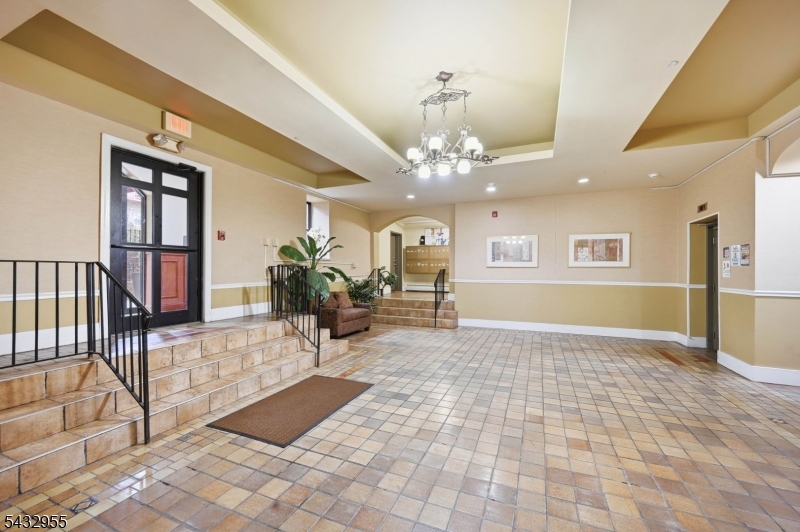 Parc West Condominium Assoc - Residential