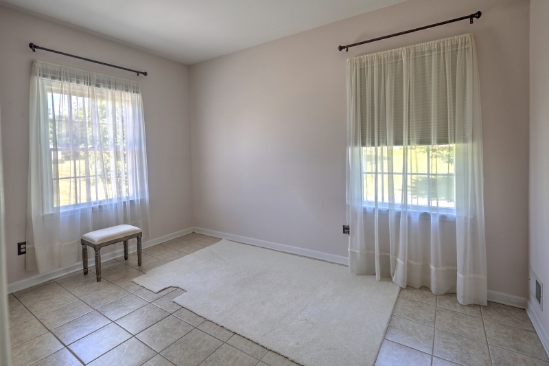 WELLINGTON KNOLLS - Residential