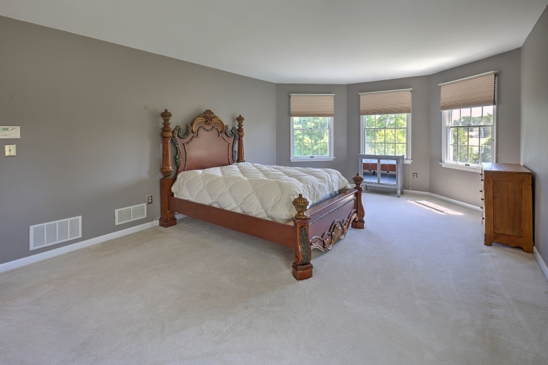 WELLINGTON KNOLLS - Residential