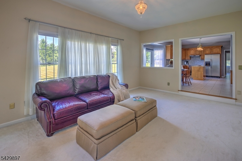 WELLINGTON KNOLLS - Residential