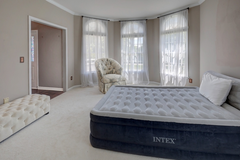 WELLINGTON KNOLLS - Residential