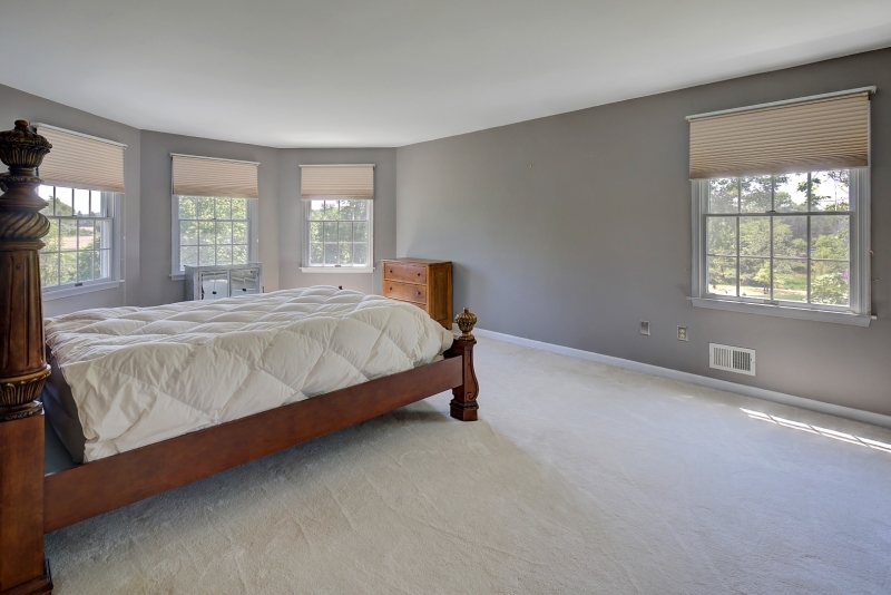 WELLINGTON KNOLLS - Residential