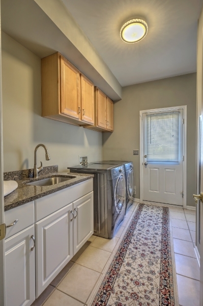 WELLINGTON KNOLLS - Residential