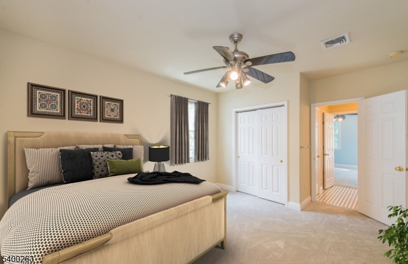 Apartment - Residential Lease
