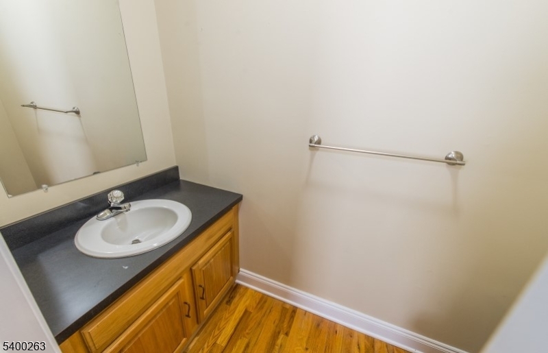 Apartment - Residential Lease