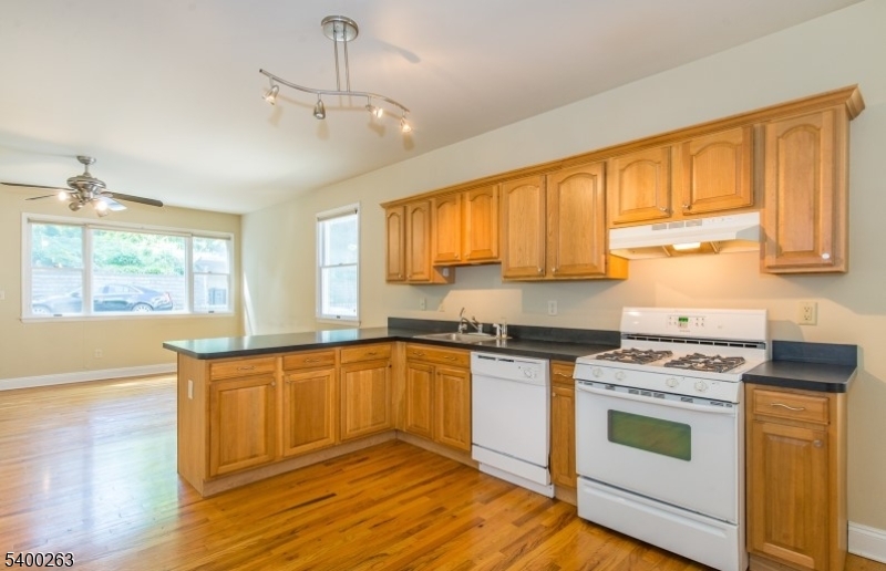Apartment - Residential Lease
