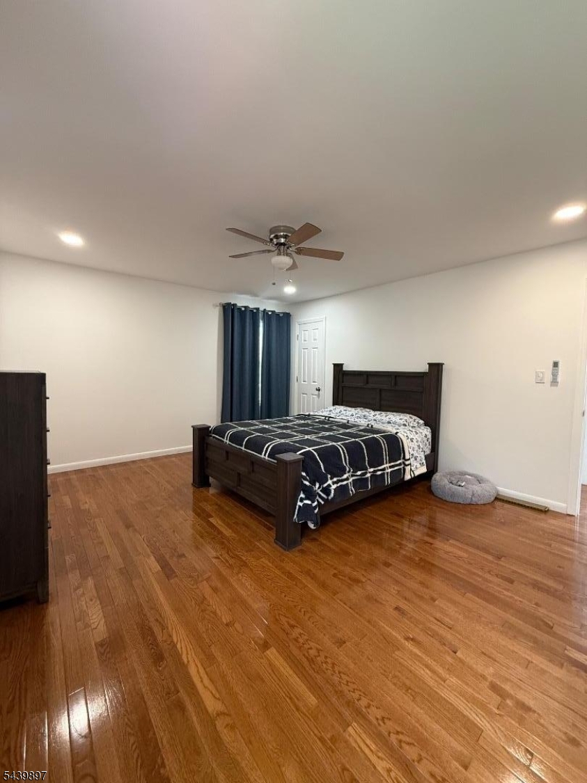 Barry Lakes - Residential