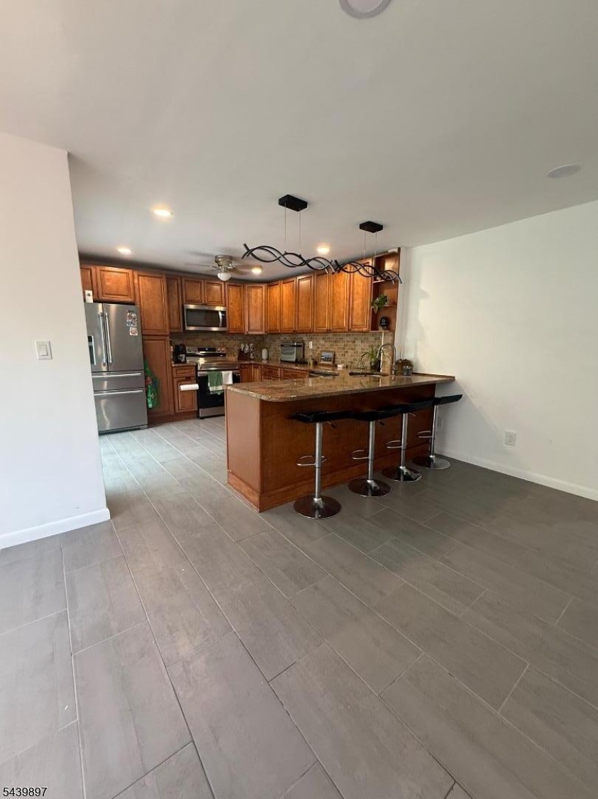 Barry Lakes - Residential
