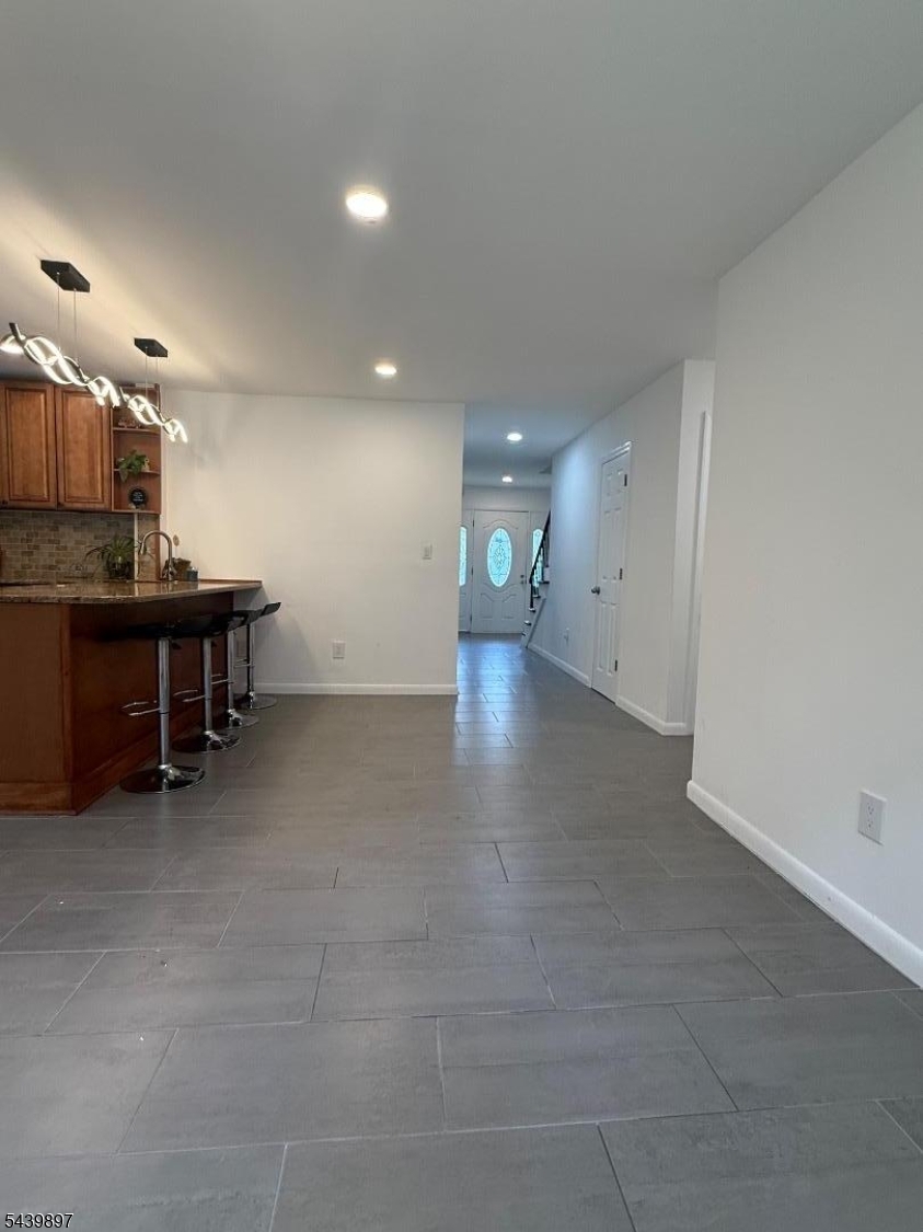 Barry Lakes - Residential