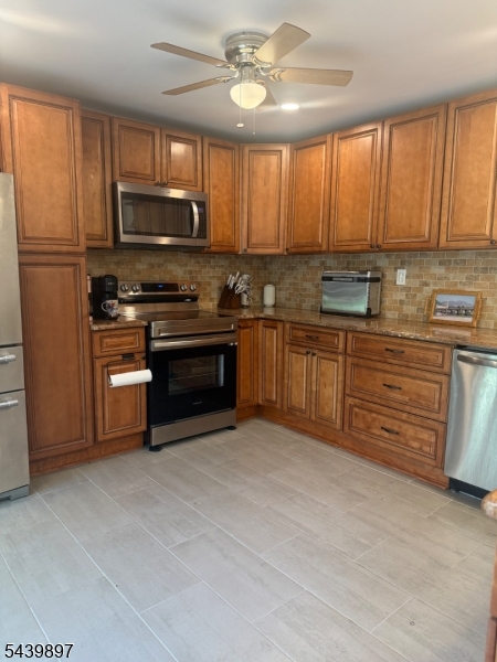 Barry Lakes - Residential