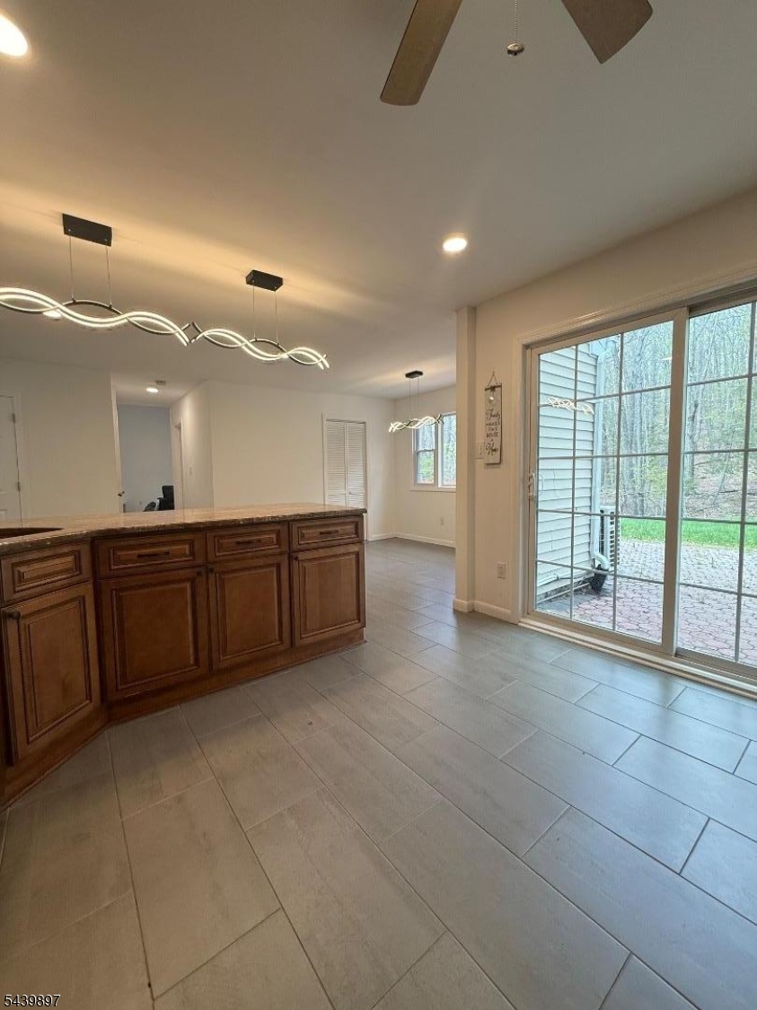 Barry Lakes - Residential