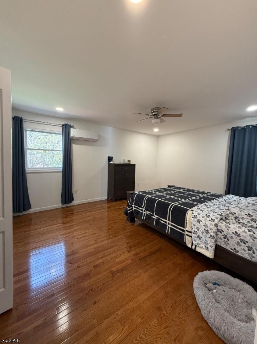 Barry Lakes - Residential