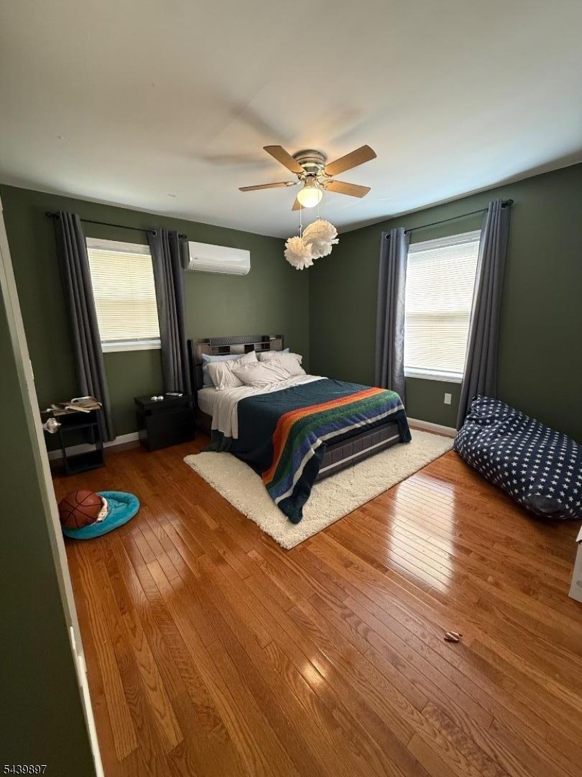 Barry Lakes - Residential