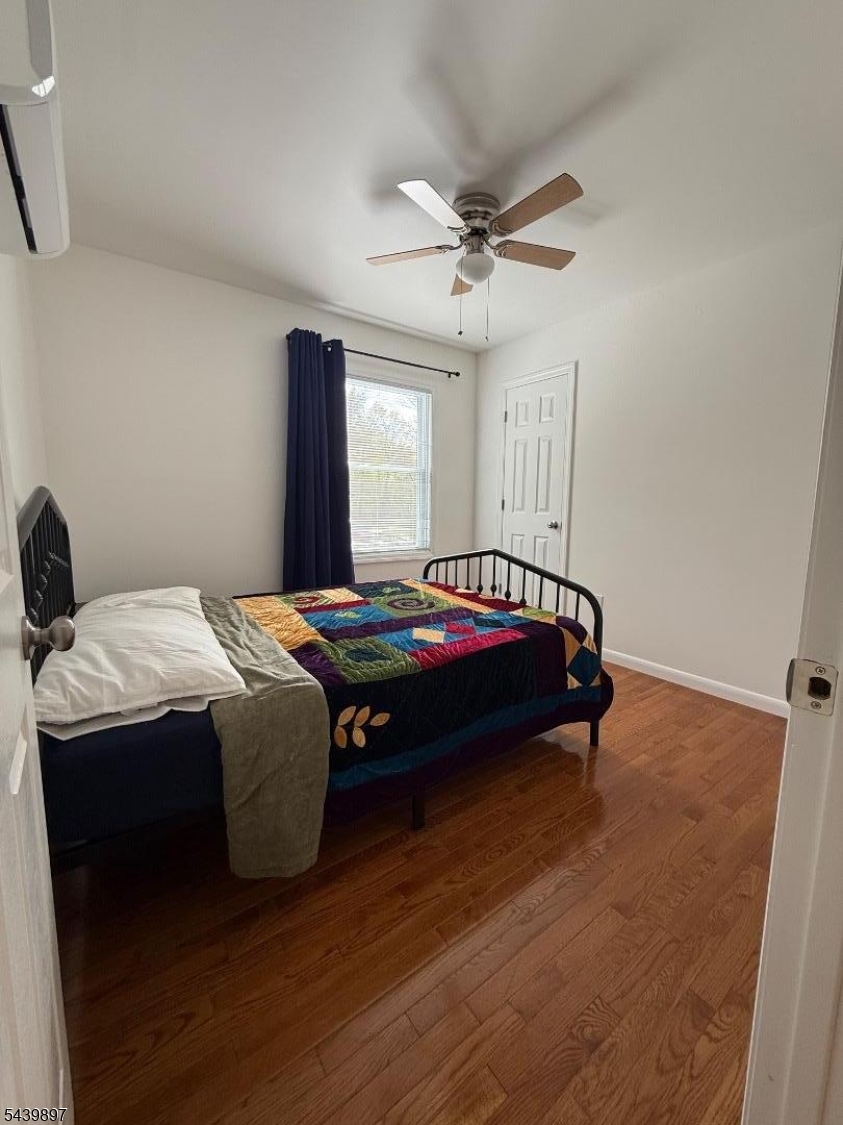 Barry Lakes - Residential