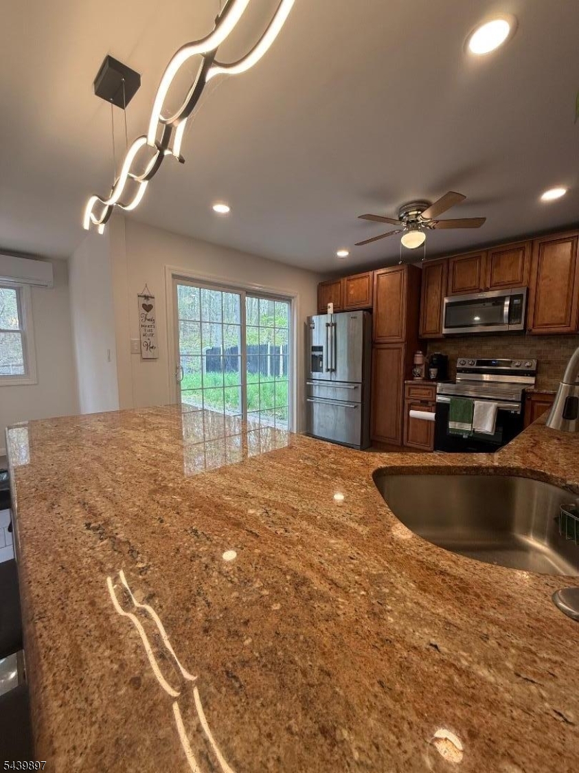 Barry Lakes - Residential